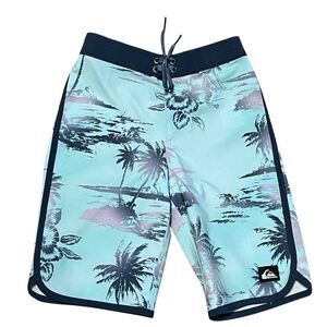 NWOT Quiksilver Tropical Print Board Shorts Boys 7x